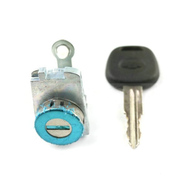 Chevrolet Chengjing left door lock Chengjing driver's door lock cylinder Left front door lock Chevrolet car special lock - Image 4