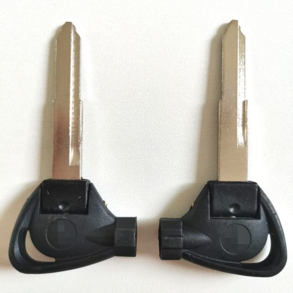 Key Shell with Right Blade for Yamaha Motorcycle - Pack of 5 - Image 3