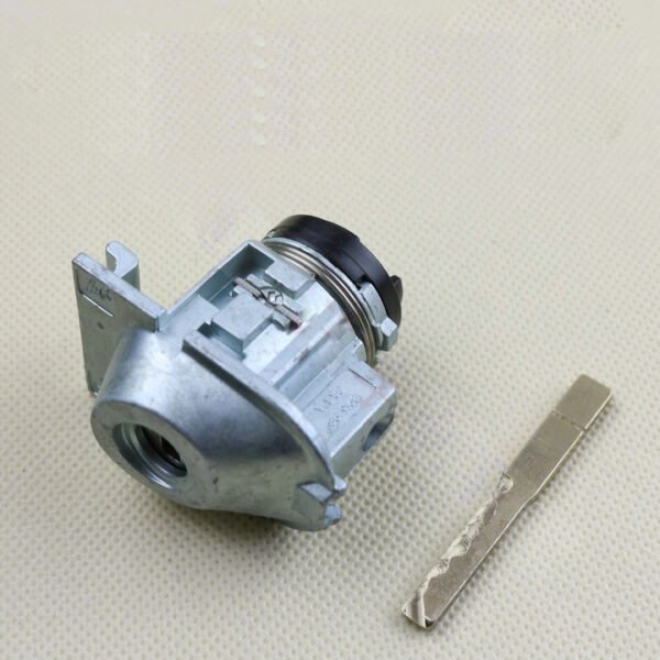 Land Rover Freelander 2 door lock Aurora left car lock Aurora main driver's door lock cylinder Freelander car door lock cylinder