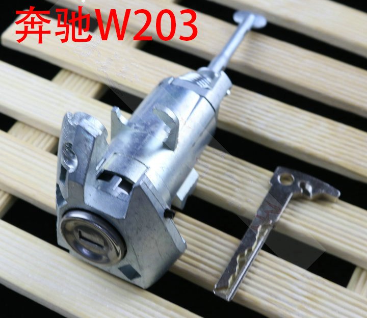 Mercedes-Benz W203 car left door lock cylinder Mercedes-Benz main driver left door lock central control driver door full car lock cylinder