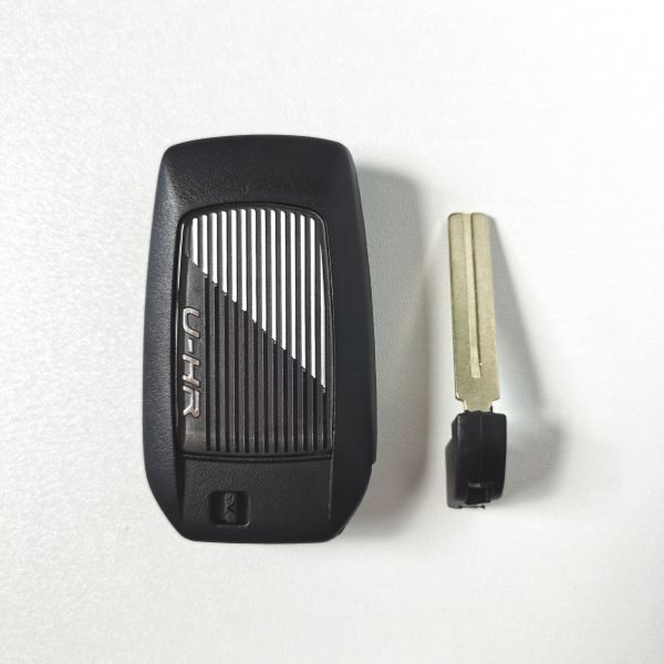 New type  2+1 Buttons Key Shell Back with logo for 2022 Toyota Sienna  5pcs - Image 2