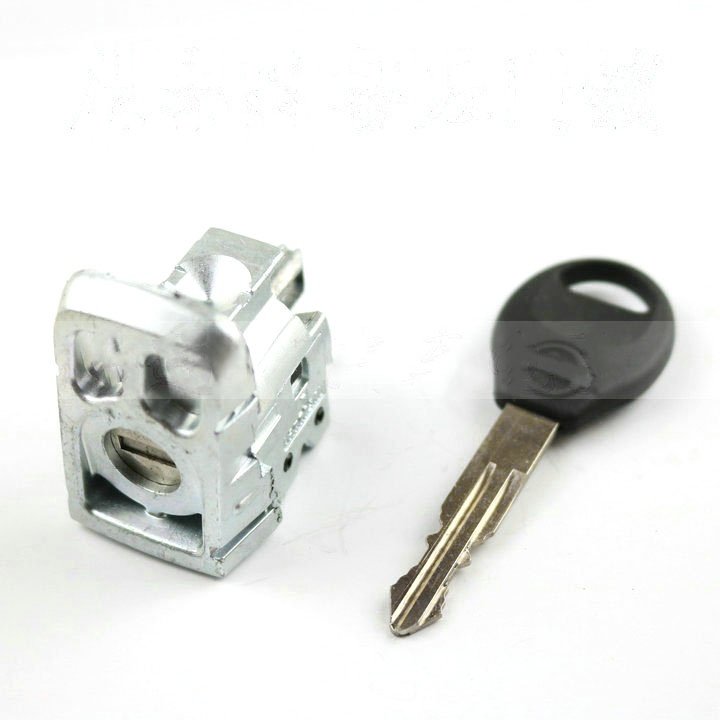 Nissan Qashqai Left Door Lock - car door lock car lock cylinder car full car lock central control lock