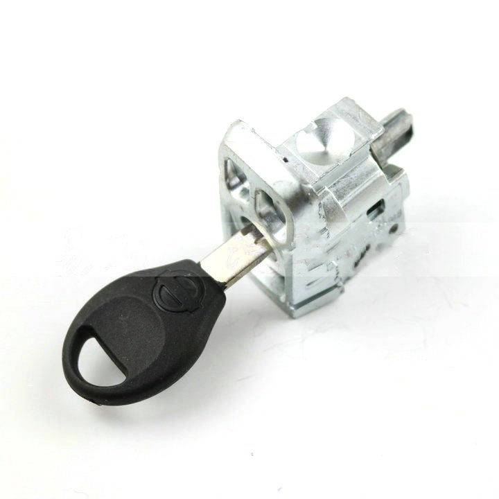 Nissan Qashqai Left Door Lock - car door lock car lock cylinder car full car lock central control lock - Image 2