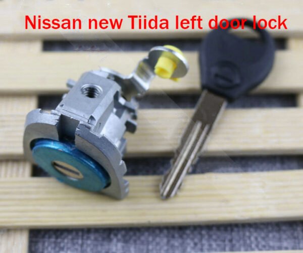 Nissan new Tiida Yida car left door lock cylinder central control car lock lock cylinder 08 Tiida door lock
