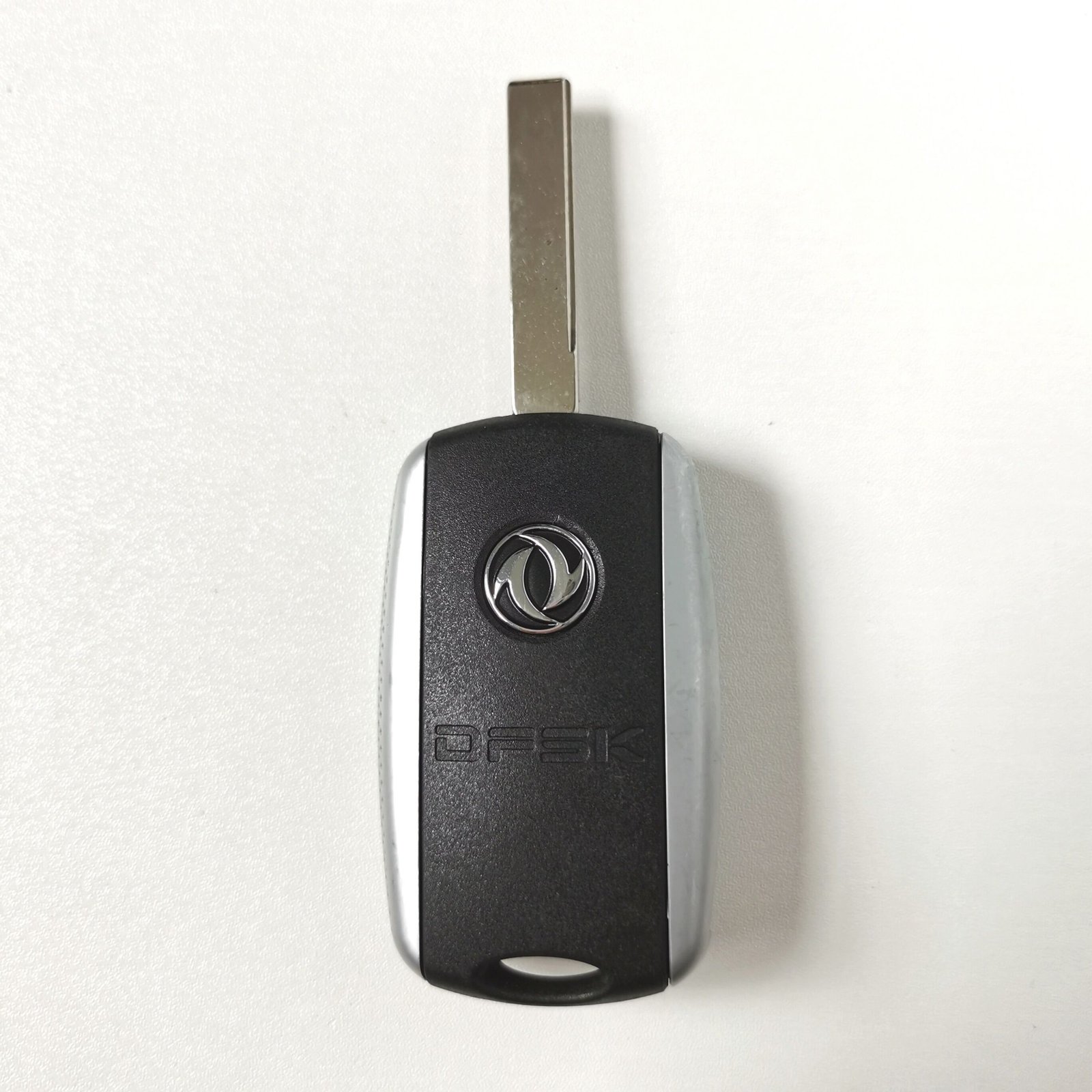 Original 434 MHz 3 Buttons Flip Remote Key for Dong Feng 560 - with 4D60 Chip - Image 2