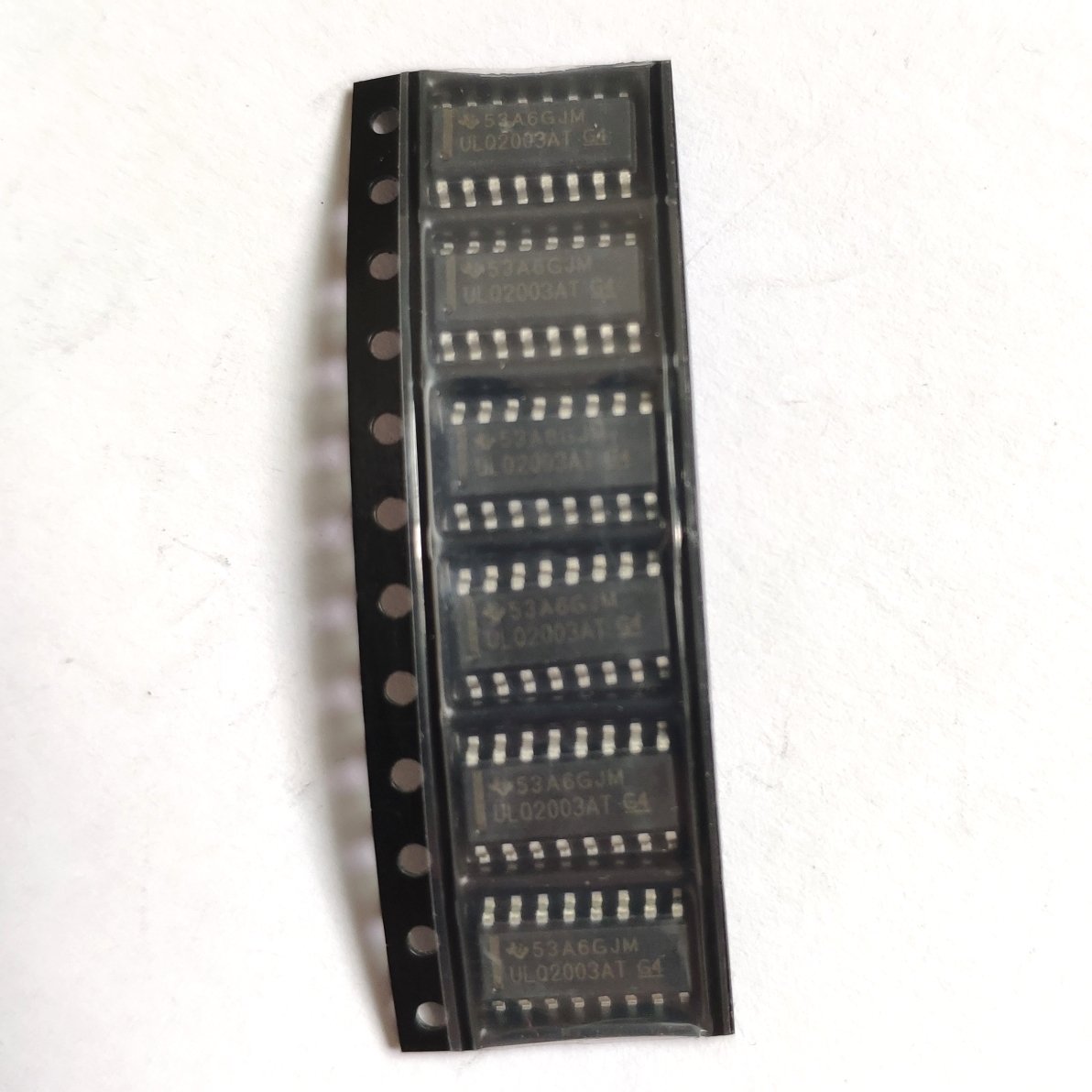 Original New ULQ2003AT Chips - Pack of 5 - Image 2