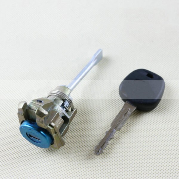 Toyota Corolla left door lock cylinder Corolla main driver's door central control Change tooth repair was picked lock cylinder with auto repair for car lock